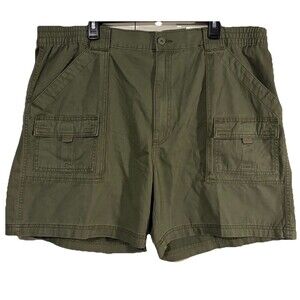 St. John's Bay Men Cargo Hiking Shorts 7" Size 44 Elastic Waist Green Mountain